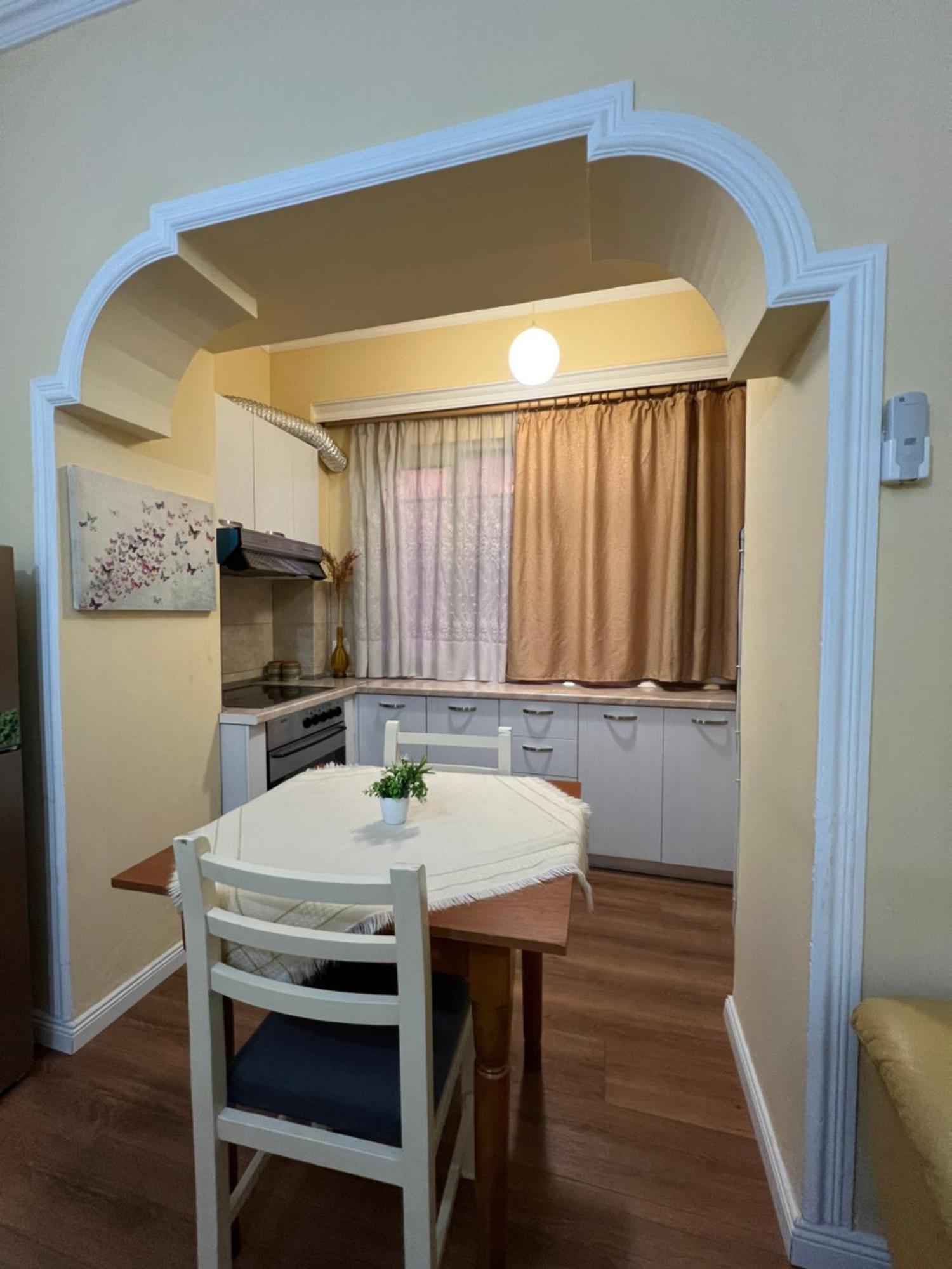 Alle'S M Shyri Studio Apartment Tirana Eksteriør billede